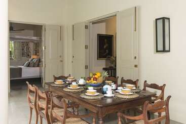 پانسیون Monara House, Talpe