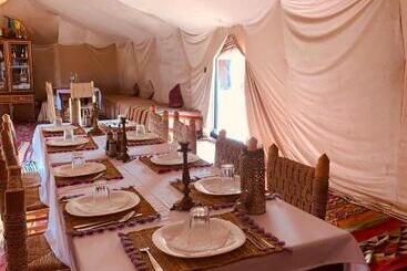 تختخواب و صبحانه Sahara Wellness Camp