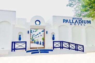 هتل The Palladium
