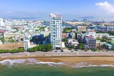 Huong Viet Hotel Quy Nhon   Beachfront