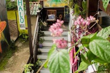 Mahalo Hostel