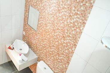 پانسیون Seno Guesthouse & Cafe