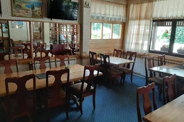تختخواب و صبحانه Restoran I Sobe Tocak