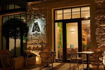 هتل Artis Boutique