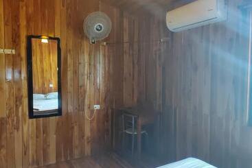 هتل Hostel Marisol