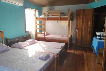 هتل Hostel Marisol