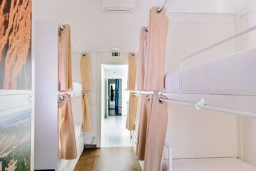 Lisbon South Hostel