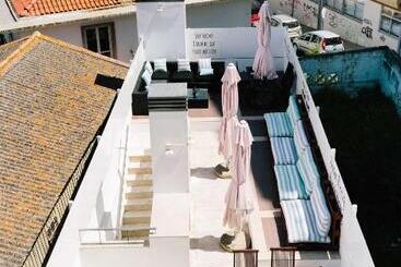 Lisbon South Hostel