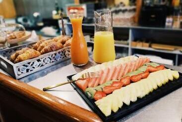 پانسیون Hostal Rural Can Pau