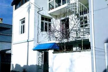 پانسیون Small Room For Two In Private Villa