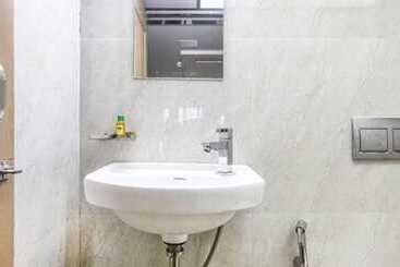 هتل Fabexpress Silver Lake   Nr Bkc