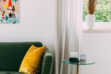 پانسیون Emcasa Boutique Guesthouse