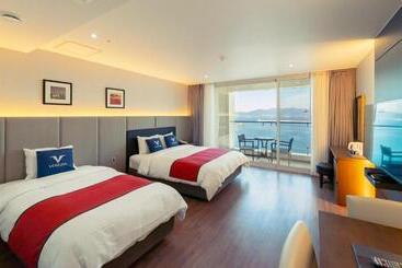 Venezia Hotel And Resort