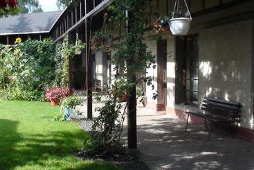 هتل Pension Im Adventhaus