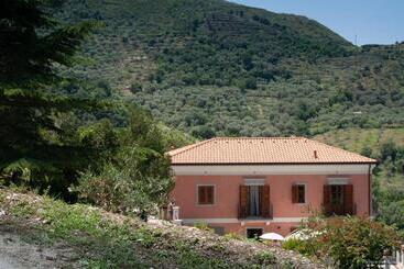 هتل Villa Tecla