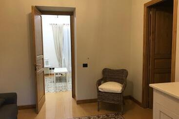 هتل Villa Tecla
