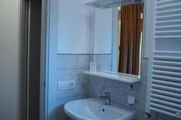 تختخواب و صبحانه R&b Giardino 34