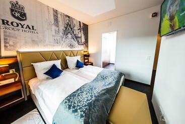 هتل Best Western Plus Royal Suites