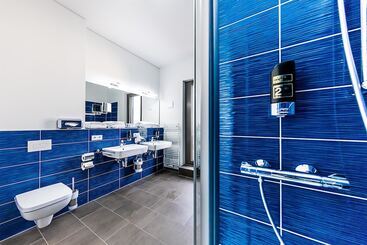هتل Best Western Plus Royal Suites