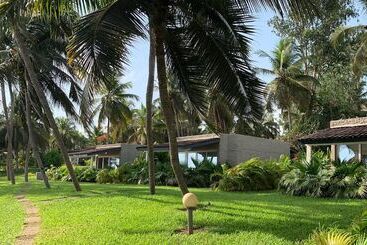هتل Coucoue Lodge