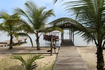 هتل Coucoue Lodge