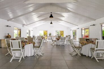 هتل Coucoue Lodge