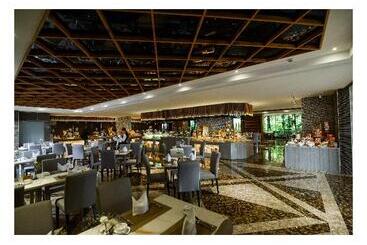 هتل The Mira Central Park