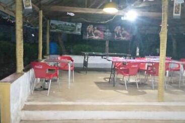 پانسیون Airport Lodge Lungi