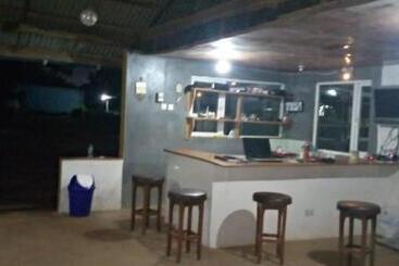 پانسیون Airport Lodge Lungi