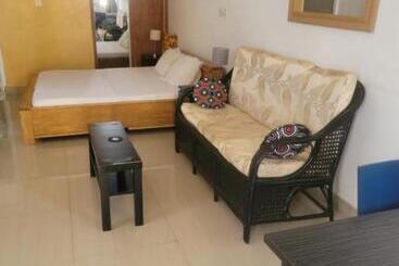 پانسیون Airport Lodge Lungi