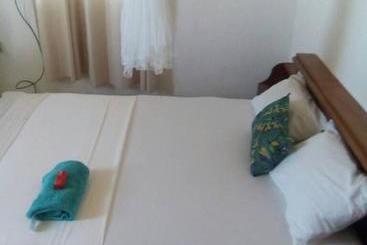 پانسیون Airport Lodge Lungi