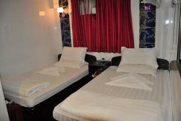 پانسیون Swiss Hostel