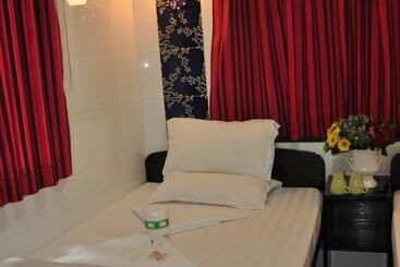 پانسیون Swiss Hostel