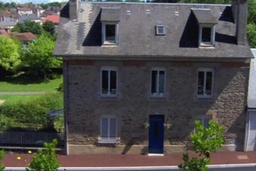 تختخواب و صبحانه Maison Du Moulinassou