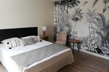 تختخواب و صبحانه L Angély   Chambres D Hôtes