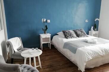 تختخواب و صبحانه L Angély   Chambres D Hôtes