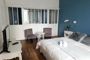 تختخواب و صبحانه L Angély   Chambres D Hôtes