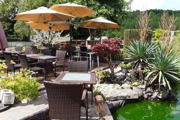 هتل Le Jardin Du Thé Bord De La Meuse