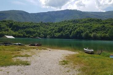پانسیون Lakeview Rest Home