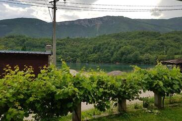 پانسیون Lakeview Rest Home