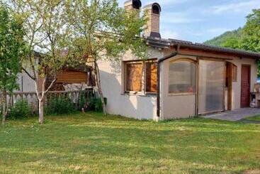 پانسیون Lakeview Rest Home