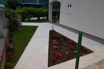 پانسیون Lakeview Rest Home