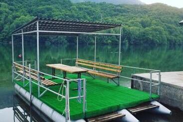 پانسیون Lakeview Rest Home