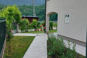 پانسیون Lakeview Rest Home