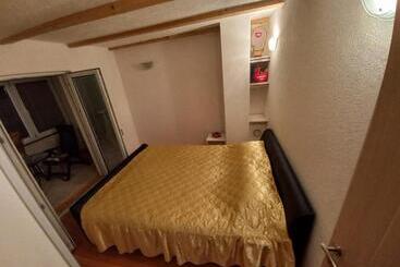 پانسیون Lakeview Rest Home