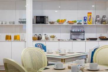ペンション Suite Home Pinares