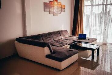 هتل Amber House Lanka