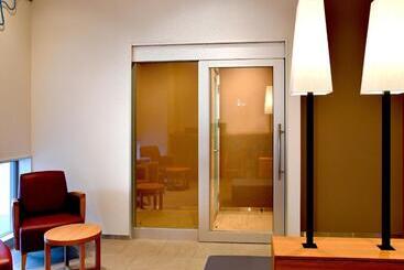 هتل Jr Inn Chitose