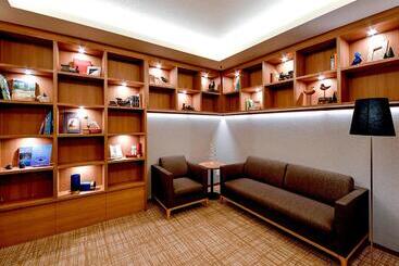 هتل Jr Inn Chitose