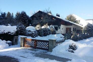 Schwarzwald   Villa Appartments Titisee - Titisee Neustadt